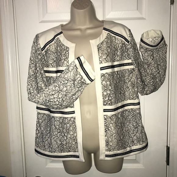 Black and white spring style blazer jacket Chico’s size 1 - Picture 2 of 7